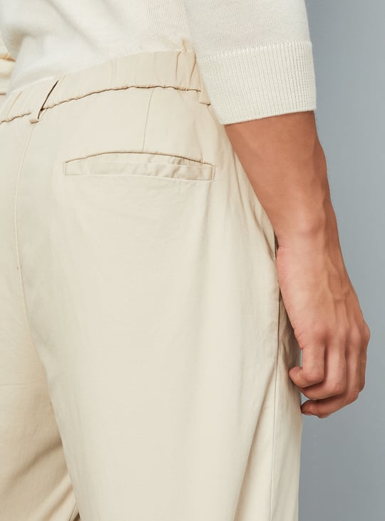 Men Straight Fit Solid Flexi Waist Chinos