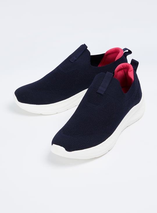 Women Mesh Slip On Sports Shoes