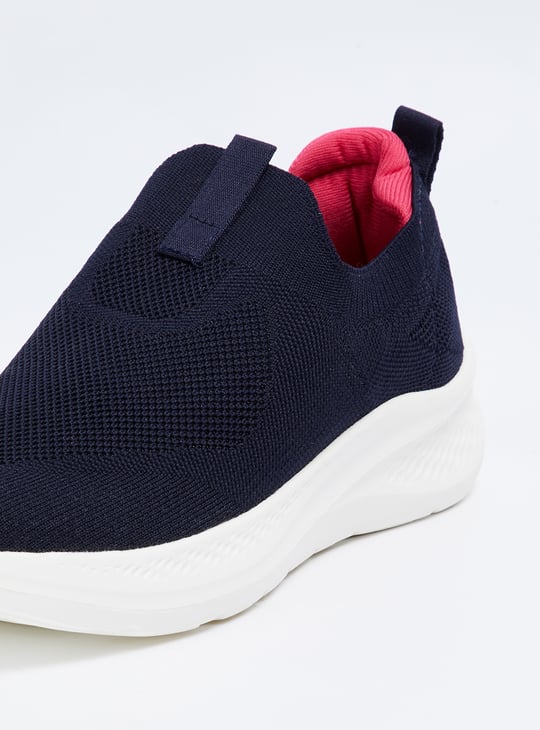 Women Mesh Slip On Sports Shoes