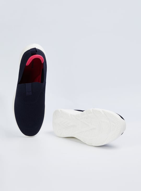 Women Mesh Slip On Sports Shoes