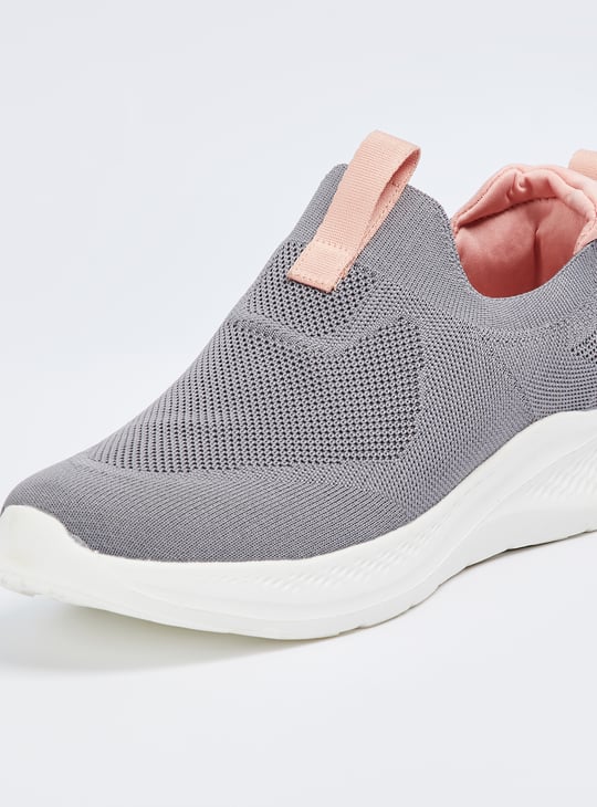 Women Mesh Slip On Sports Shoes