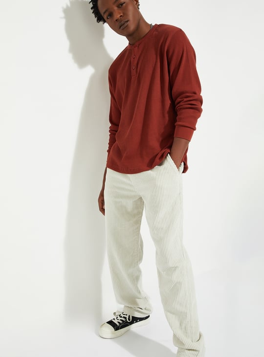 URB_N Men Textured Henley Neck T-shirt