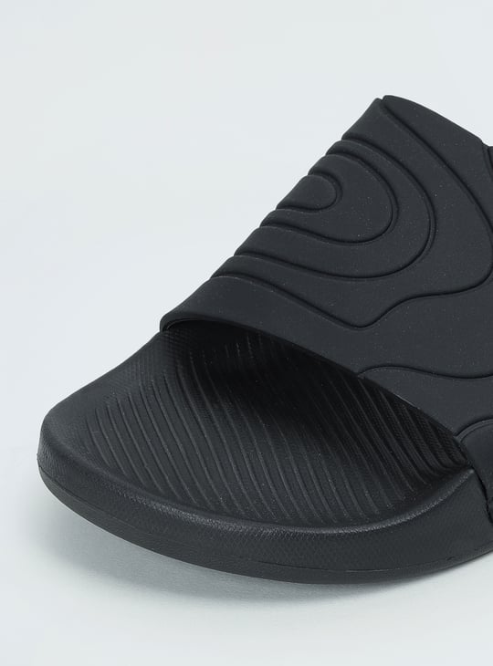 Men Textured Open-Toe Sliders