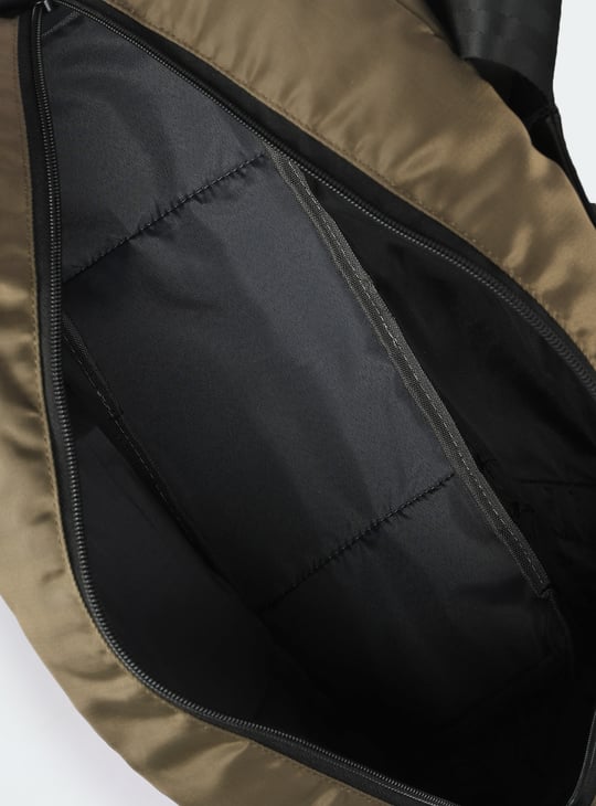 Men Solid Gym Duffle Bag