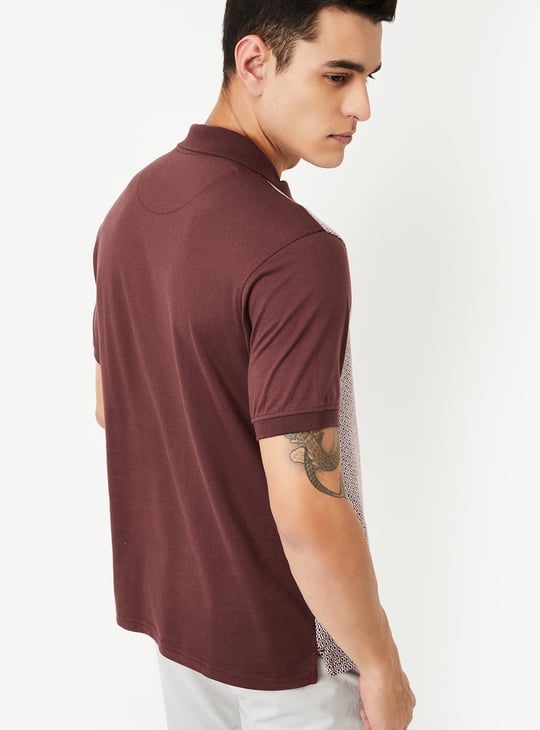 Men Colourblock Zip Polo T-shirt