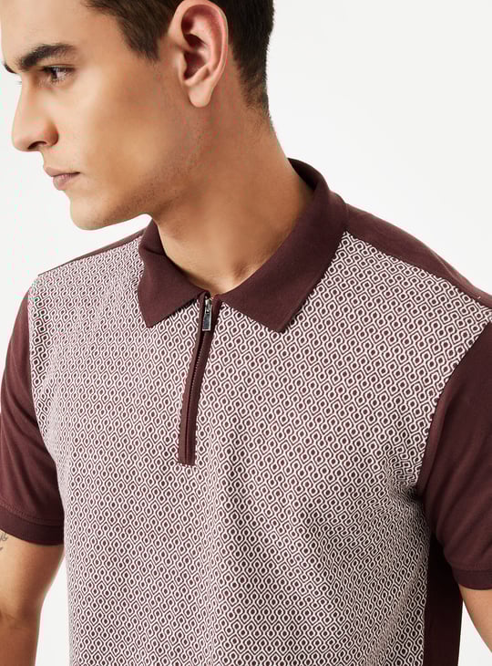 Men Colourblock Zip Polo T-shirt