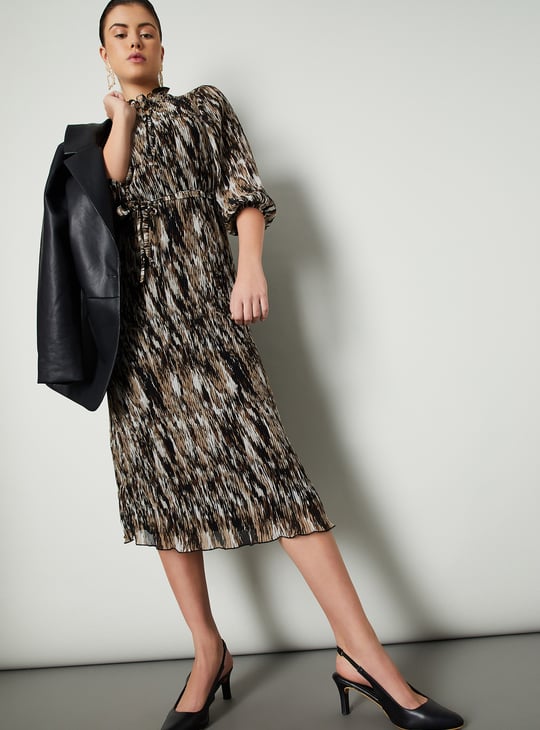 Women Plisse Tie-Up Neck Midi Dress