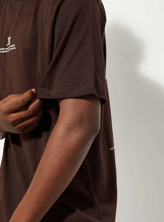 URB_N Men Relaxed Fit Back Print T-shirt