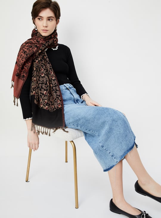 Women Woven Tasseled Stole