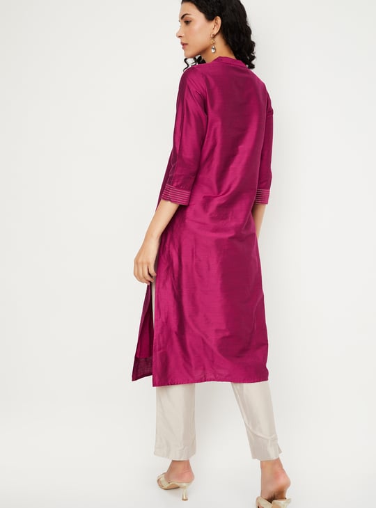 Women Embroidered Straight Kurta