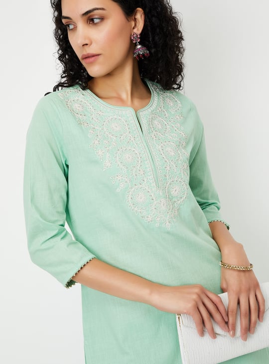 Women Embroidered Straight Kurta Set