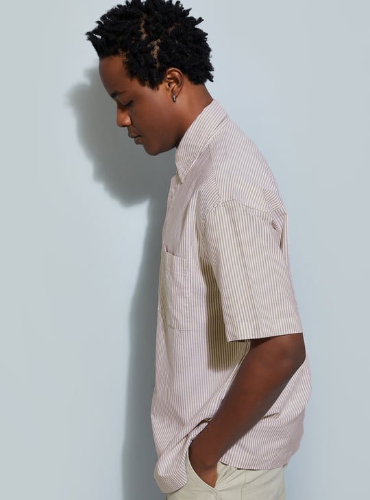 URB_N Men Boxy Fit Striped Shirt