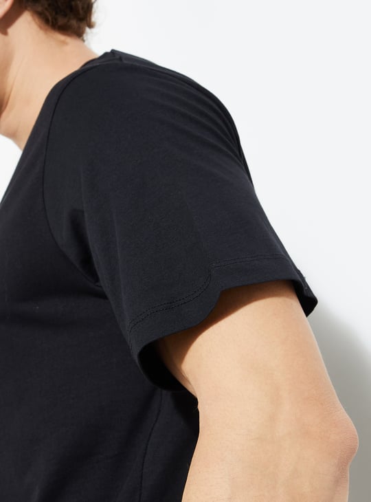 URB_N Men Typographic Print T-shirt