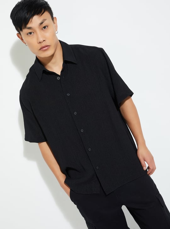 URB_N Men Textured Slim Fit Shirt