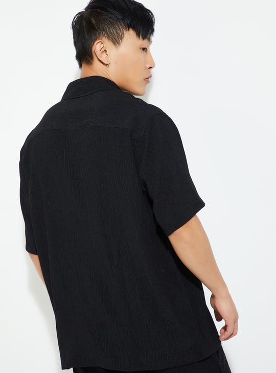 URB_N Men Textured Slim Fit Shirt