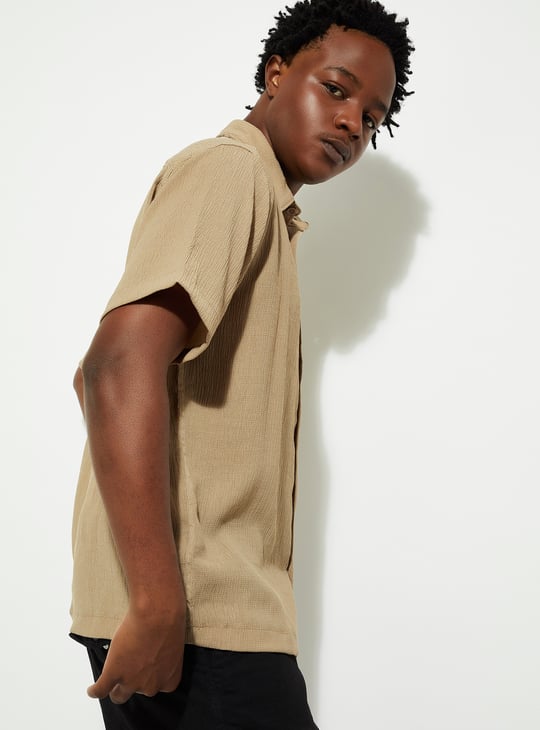 URB_N Men Textured Slim Fit Shirt