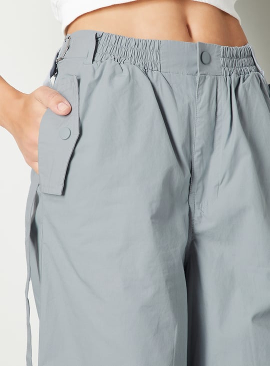 Women Solid Parachute Trousers