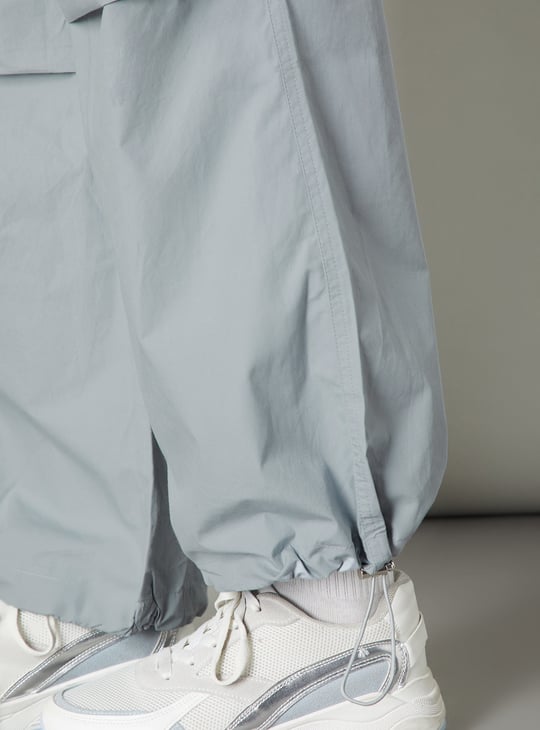 Women Solid Parachute Trousers