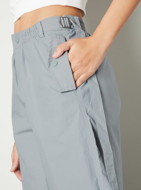Women Solid Parachute Trousers