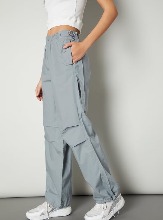 Women Solid Parachute Trousers