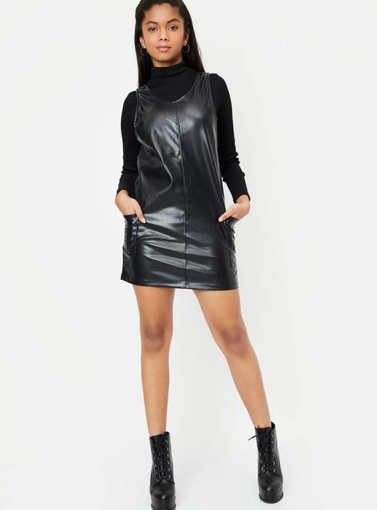 Girls Solid Pinafore Dress with T-shirt