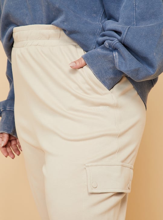 Women Solid Athleisure Cargo Joggers