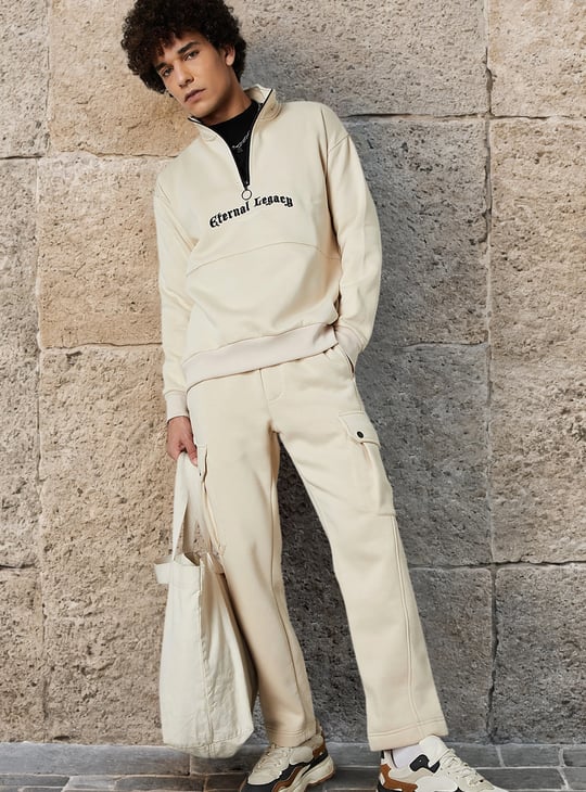 Men Embroidered Mock Collar Sweatshirt