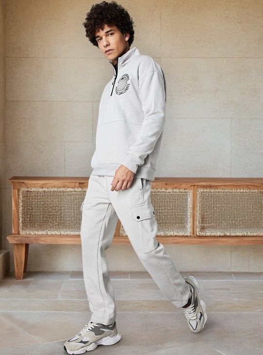 Men Relaxed Fit Solid Cargos