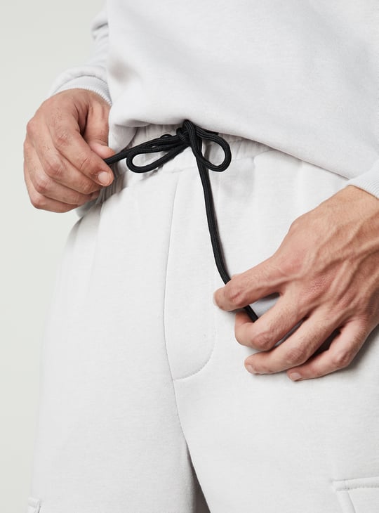 Men Relaxed Fit Solid Cargos