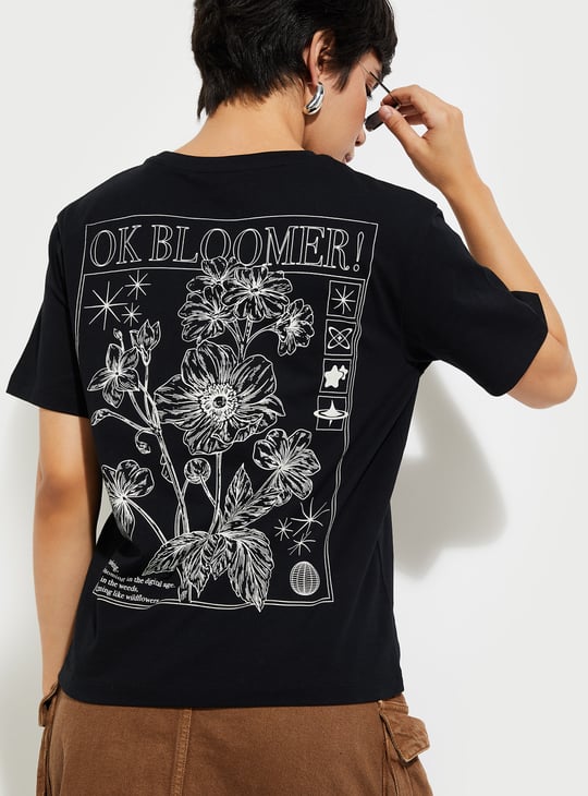 URB_N Women Relaxed Fit Back Printed T-shirt