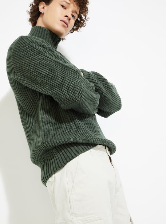 URB_N Men Knit Polo Neck Sweater