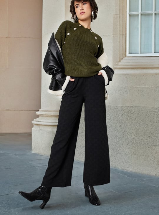 Women Button Detailed Raglan Sleeve Sweater