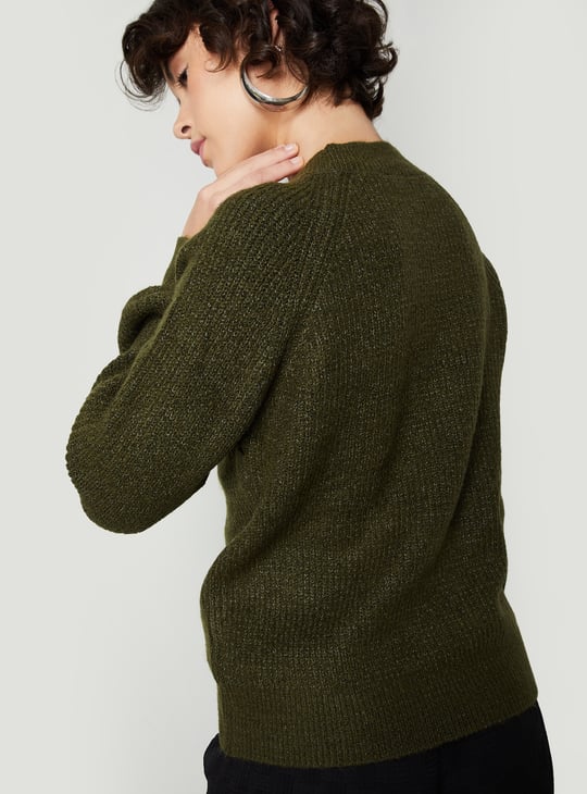 Women Button Detailed Raglan Sleeve Sweater