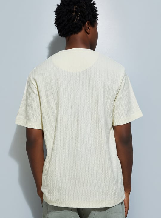 URB_N Men Oversized Textured T-shirt