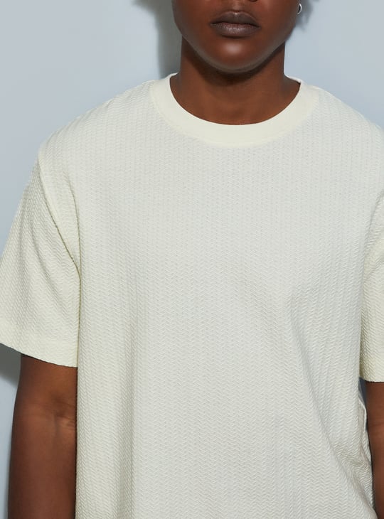 URB_N Men Oversized Textured T-shirt