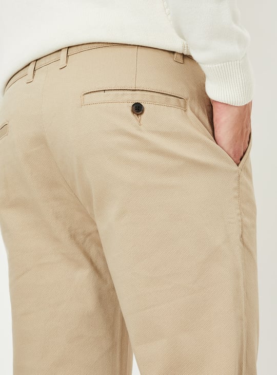 Men Solid Slim Fit Chinos
