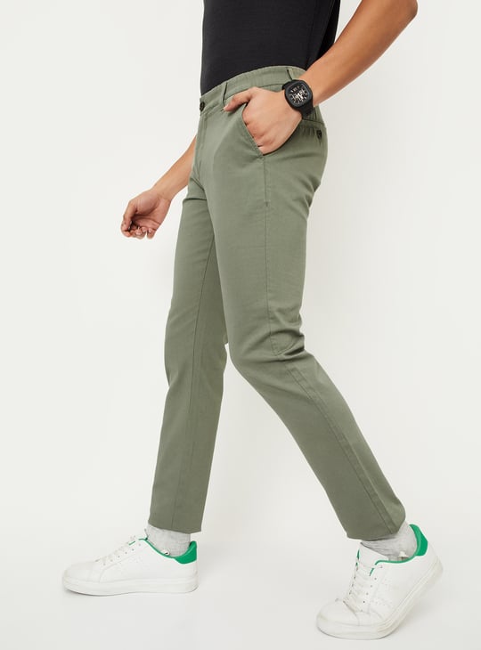 Men Solid Slim Fit Chinos