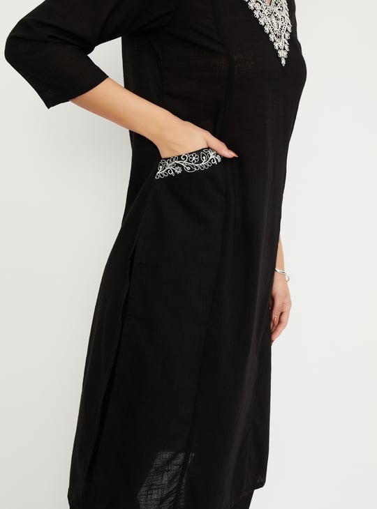 Women Embroidered Straight Kurta Set