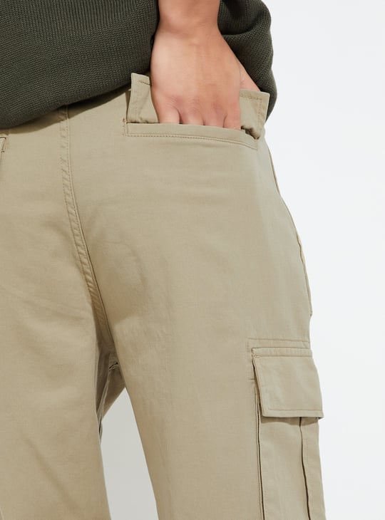 URB_N Men Solid Cargos Beige Solid