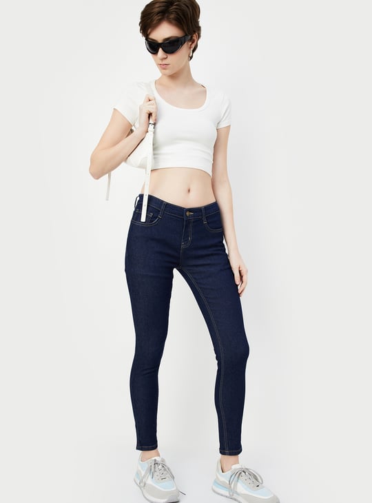 Women Solid Skinny Fit Jeans