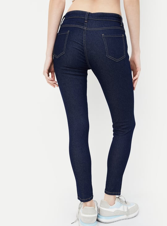 Women Solid Skinny Fit Jeans