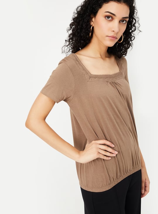 Women Solid Square Neck Top