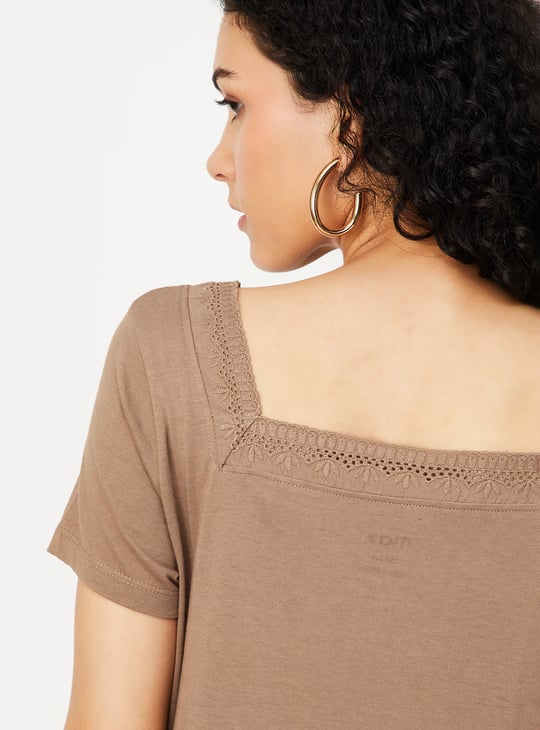 Women Solid Square Neck Top