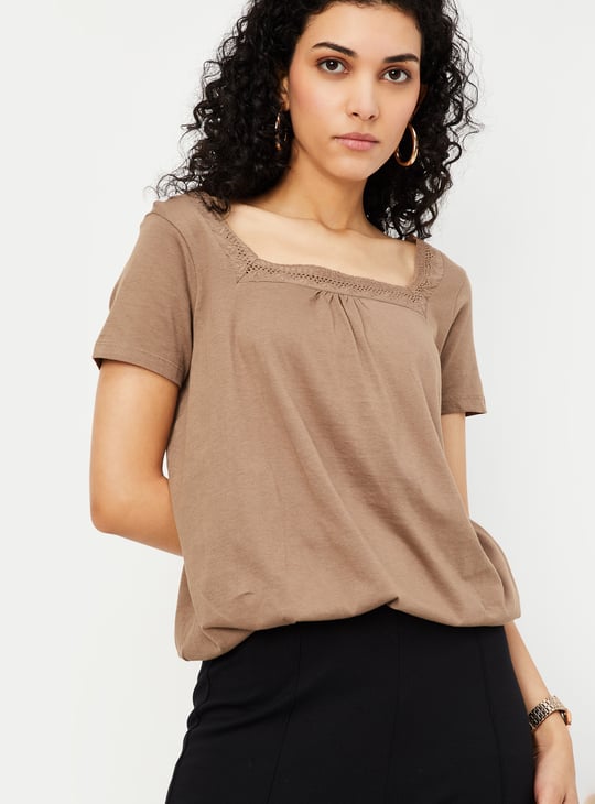 Women Solid Square Neck Top