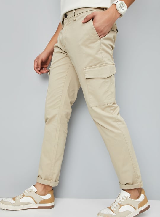 Men Solid Slim Fit Cargo Trousers