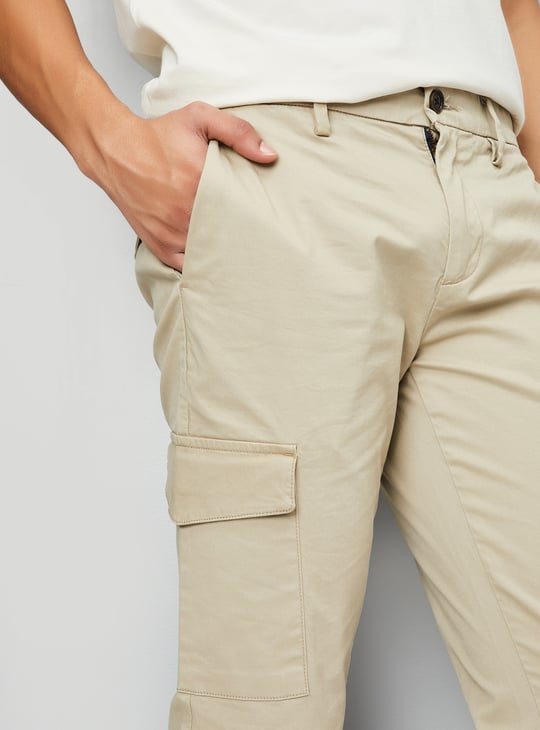 Men Solid Slim Fit Cargo Trousers