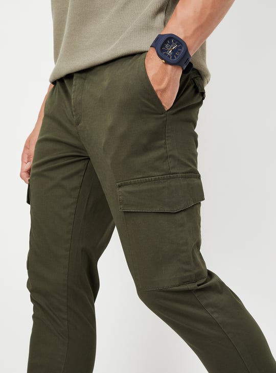 Men Solid Slim Fit Cargo Trousers