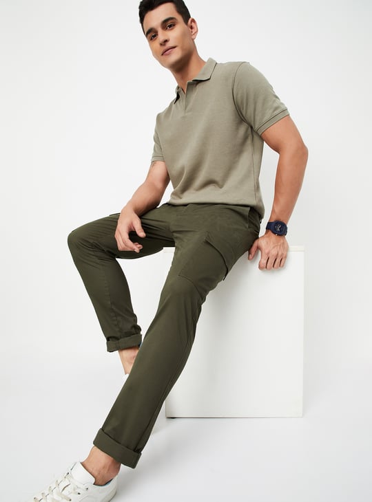 Men Solid Slim Fit Cargo Trousers