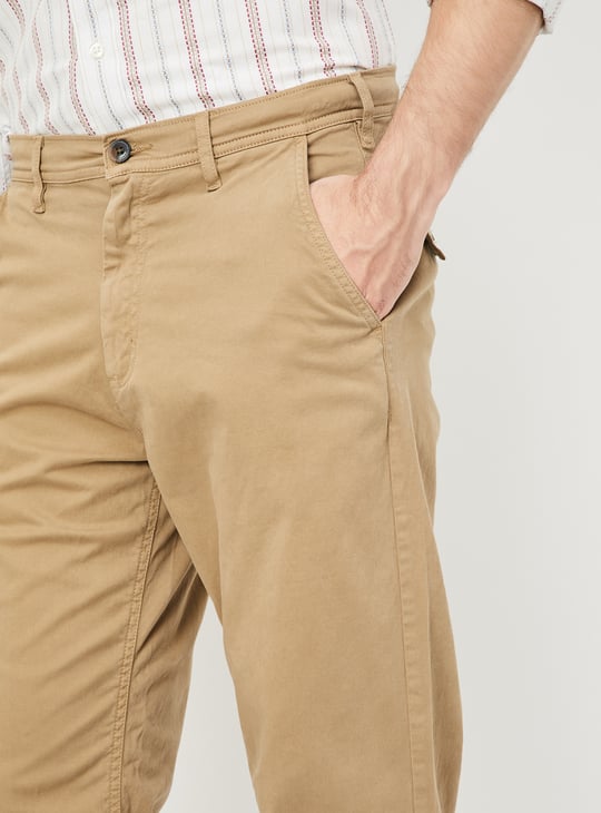 Men Solid Slim Fit Chinos