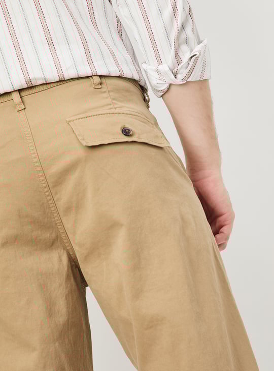 Men Solid Slim Fit Chinos